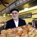 [Big Lessons Big Mistakes] Noah’s Bagels: Sold to Einstein Bagels for $100 Million – the Highs and Lows with Noah Alper